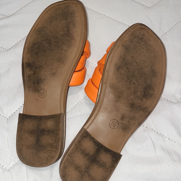 Very cute stylish slides. Worn twice. In great condition - Picture 2 of 3